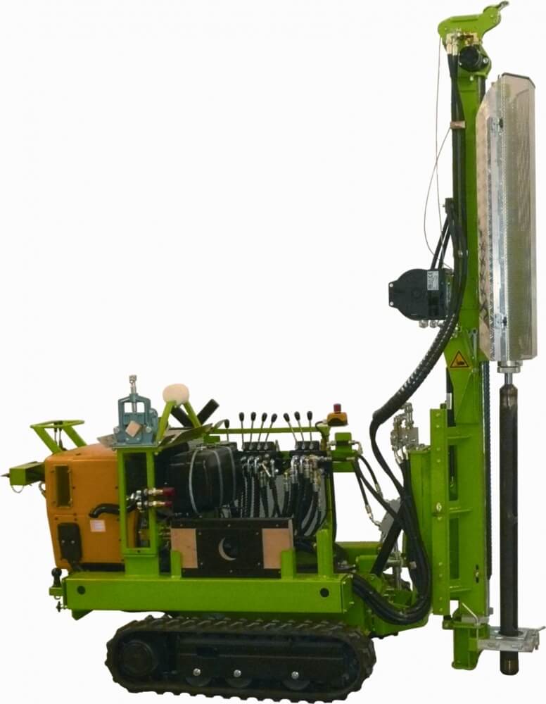 GTR 790 RHB multifunkciós gumilánctalpas verőszonda és fúróberendezés GTR 790 RHB multifunkciós gumilánctalpas verőszonda és fúróberendezés