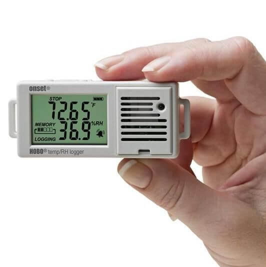 HOBO UX100-003 hőmérséklet és relatív páratartalom adatgyűjtő