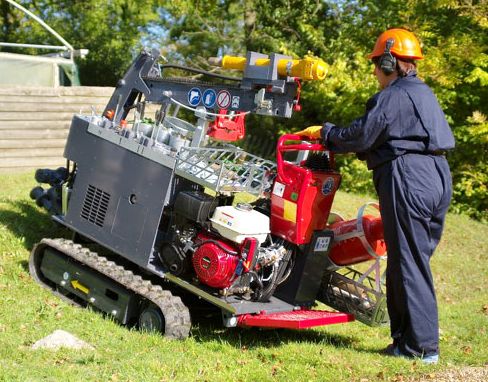 Mini RZB gumilánctalpas talajmintavevő magszondázó-berendezés és verőszonda Mini RZB gumilánctalpas talajmintavevő magszondázó-berendezés és verőszonda