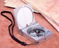 geológus kompasz, bányászkompasz, függőkompasz